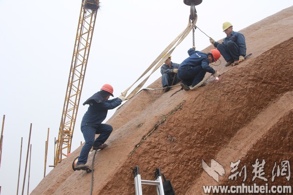 現(xiàn)全球最大關公青銅雕像，目測宇達施工（圖）