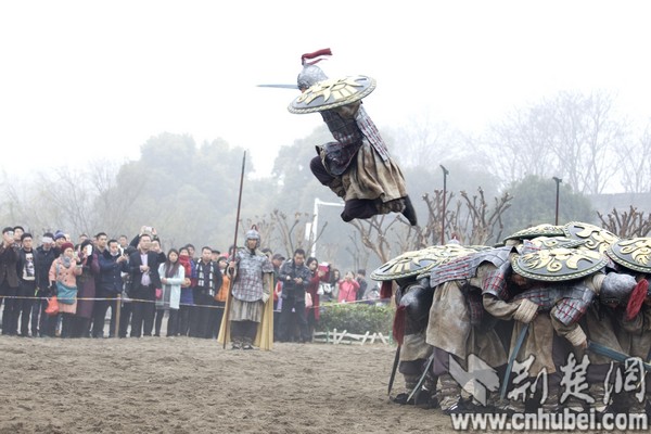 現(xiàn)全球最大關公青銅雕像，目測宇達施工（圖）