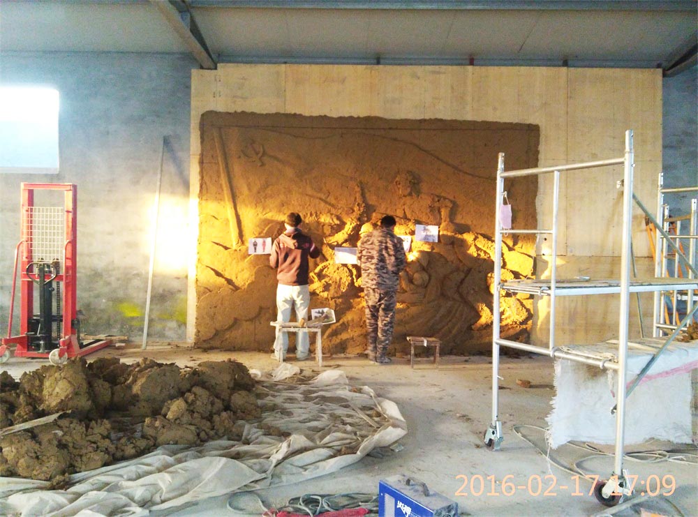 工程公告：消防題材玻璃鋼浮雕泥塑即將完工。