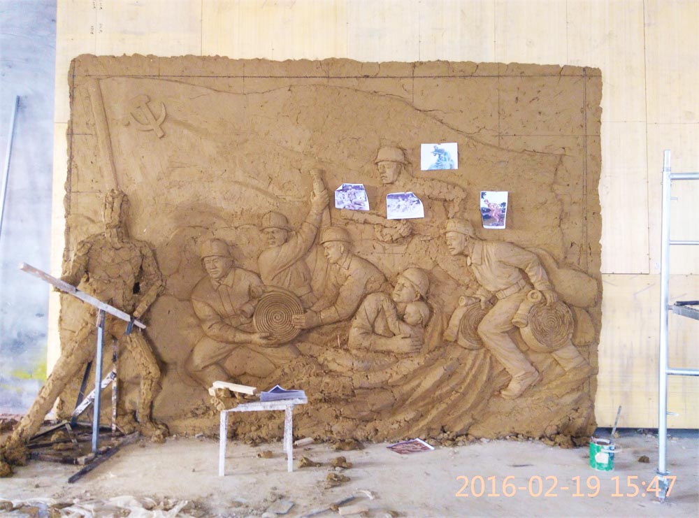 工程公告：消防題材玻璃鋼浮雕泥塑即將完工。