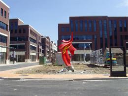 hj1721 不銹鋼雕塑—凌空之剪_青島國際服裝城不銹鋼雕塑、石雕、玻璃鋼雕塑_濱州宏景雕塑有限公司