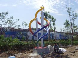 hj1737 不銹鋼雕塑—針線之魅_青島國際服裝城不銹鋼雕塑、石雕、玻璃鋼雕塑_濱州宏景雕塑有限公司