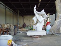 hj1747 不銹鋼雕塑—凌空之剪 小稿_青島國際服裝城不銹鋼雕塑、石雕、玻璃鋼雕塑_濱州宏景雕塑有限公司